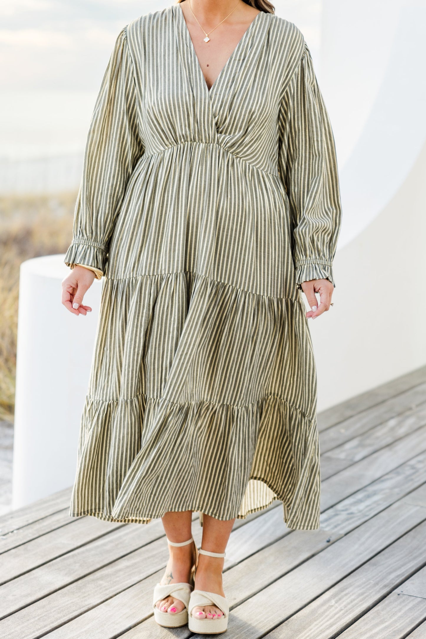 Vestido Midi Soñado de Fin de Semana, Gris