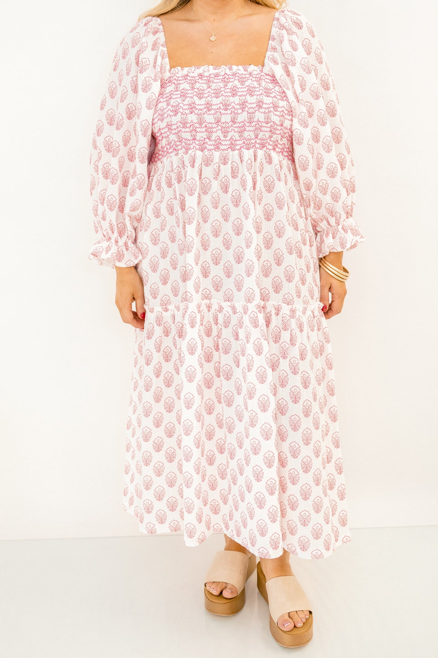 Vestido Maravilloso de Flores Silvestres, Rosa Crema