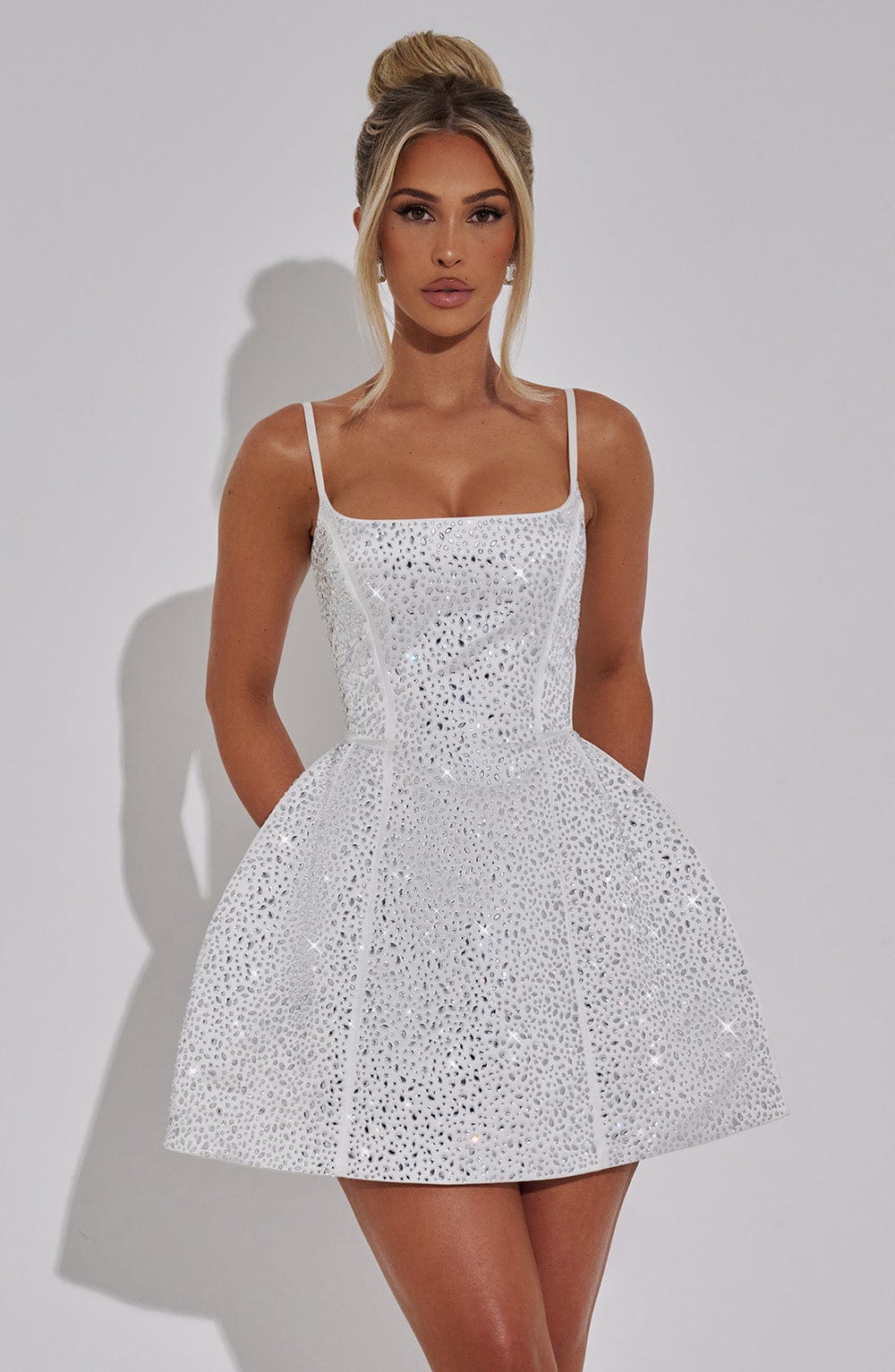 Mini sukienka Angelique - Kremowa