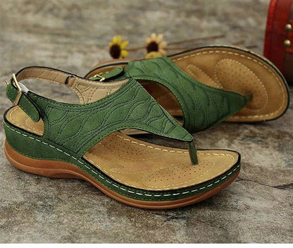 Irene | Romanza Eleganckie sandały na koturnie na letni look plażowy