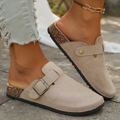 Lucía | Klasyczne sandały z zamszu z okrągłym noskiem