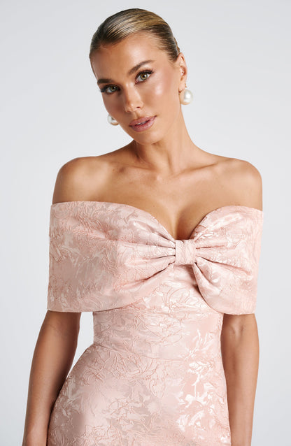 Długi sukienka Emberly - Brzoskwinia delikatna