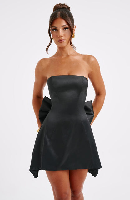 Mała czarna minispódniczka Freja