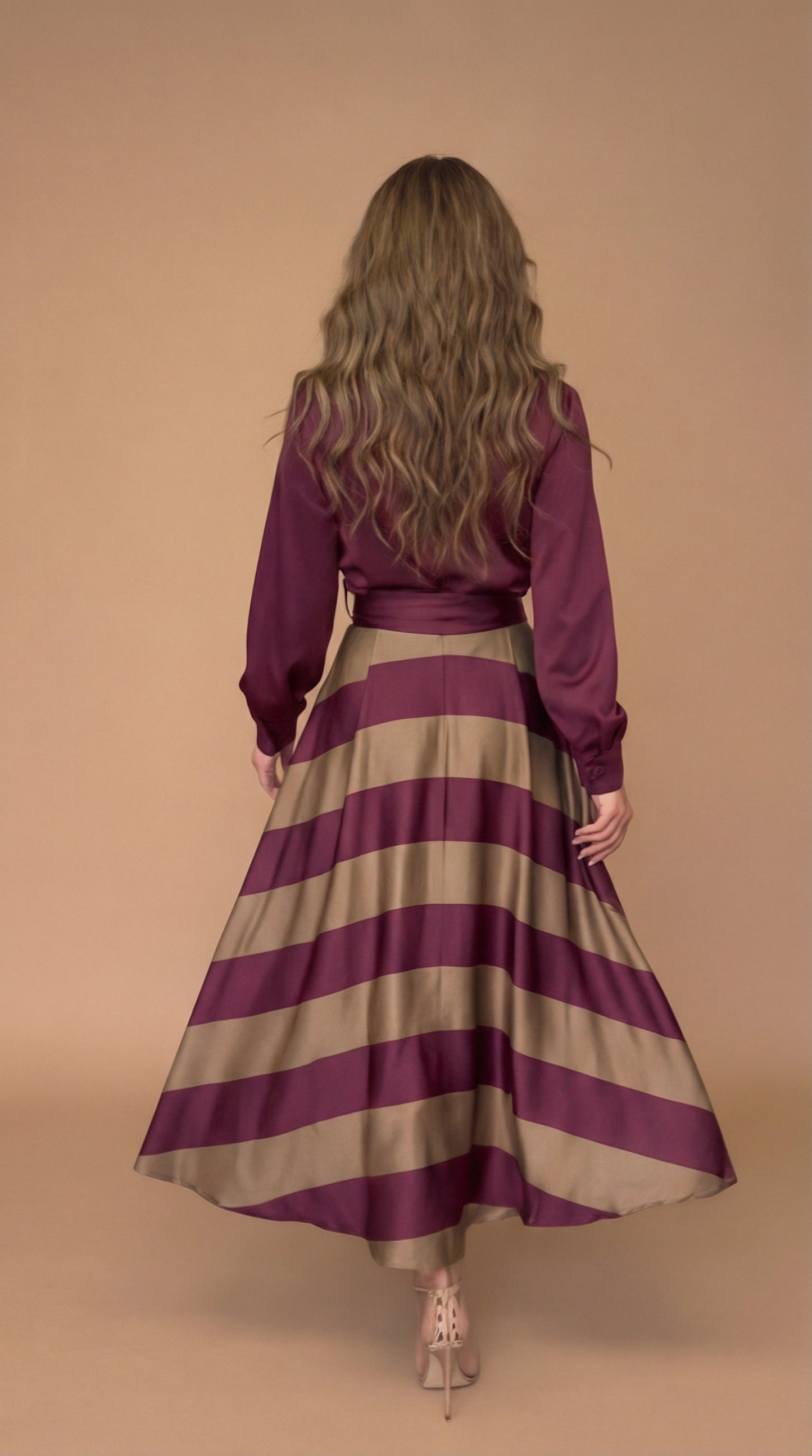 Mila™ - Vestido Largo Rayado con Encaje