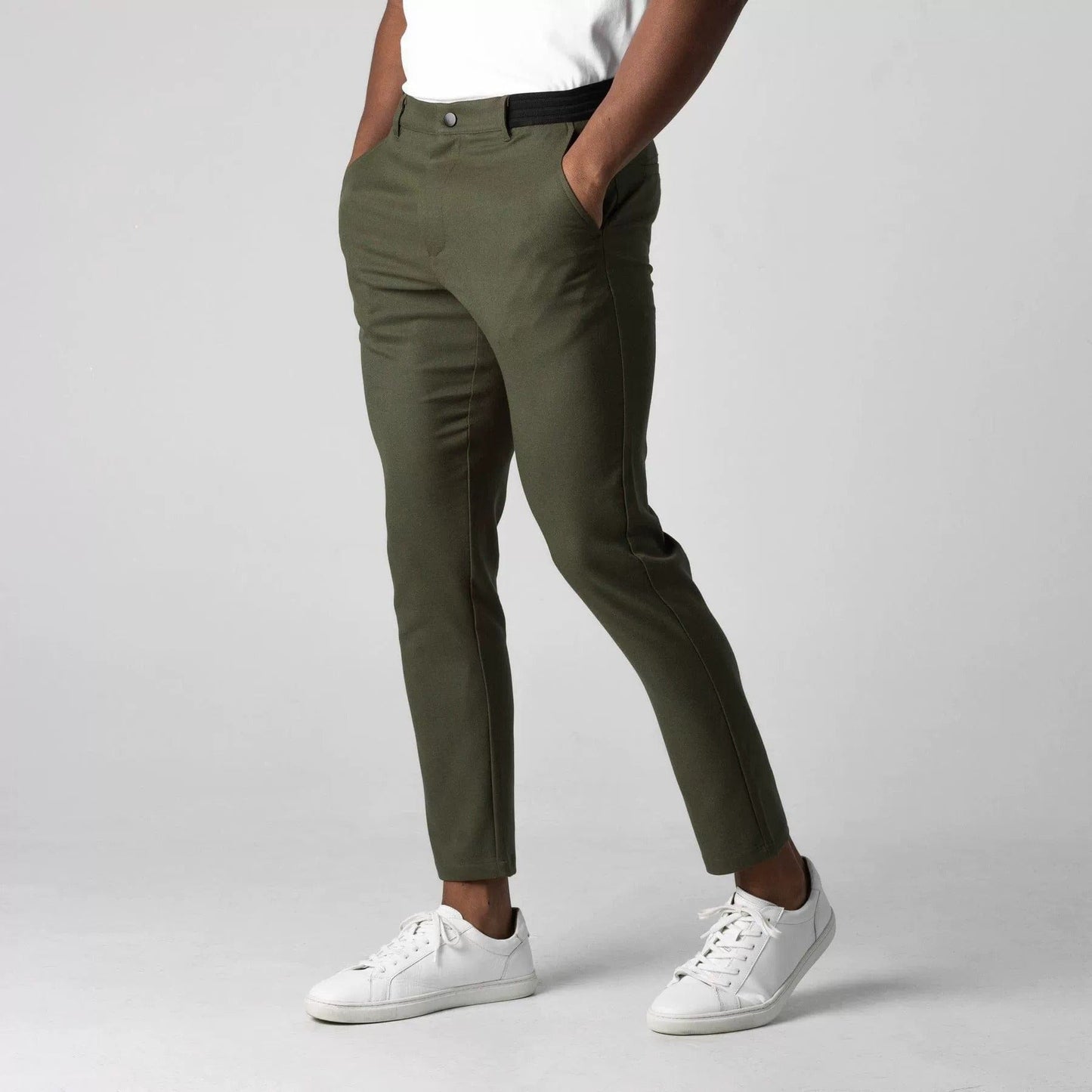 Pantalón chino deportivo de tejido elástico en 4 direcciones