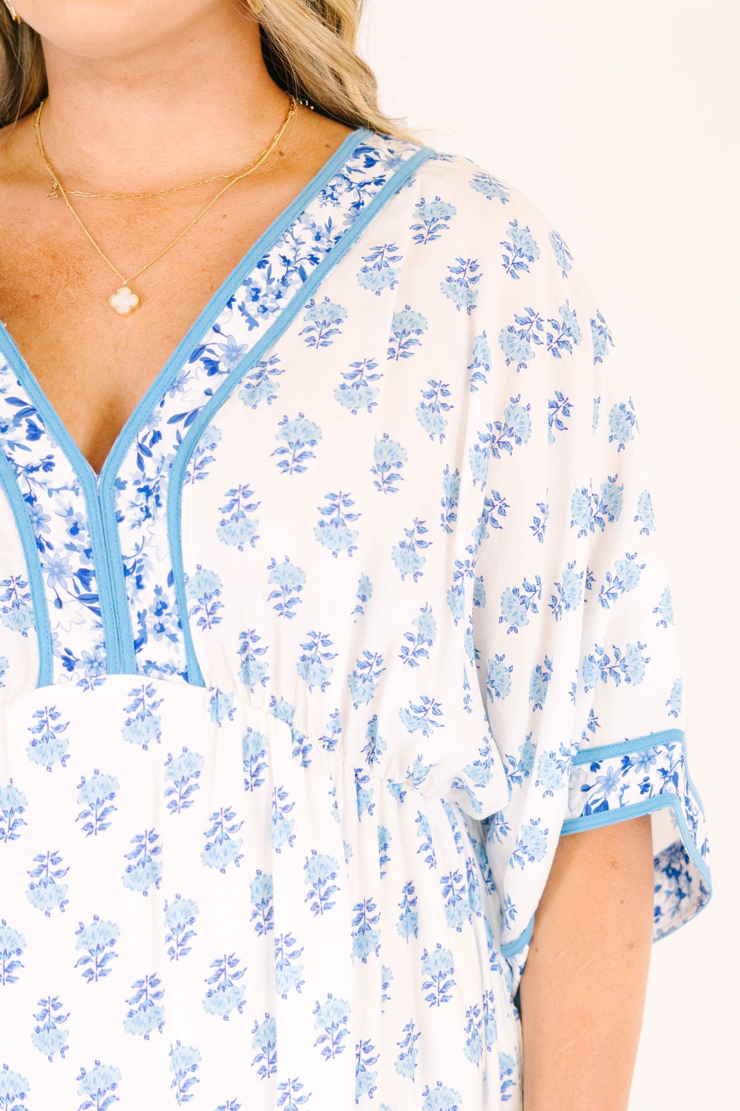 En El Vestido Aire Salado, Azul Cerúleo