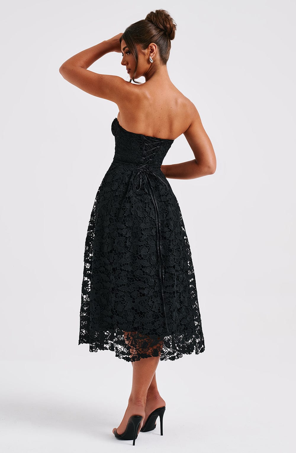 Sukienka midi Ishani - Czarna