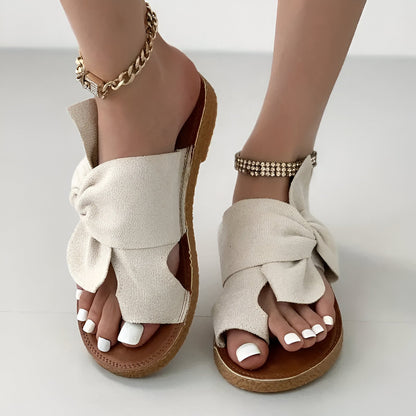 Jesień | Komfortowe sandały z kwiatowym wzorem