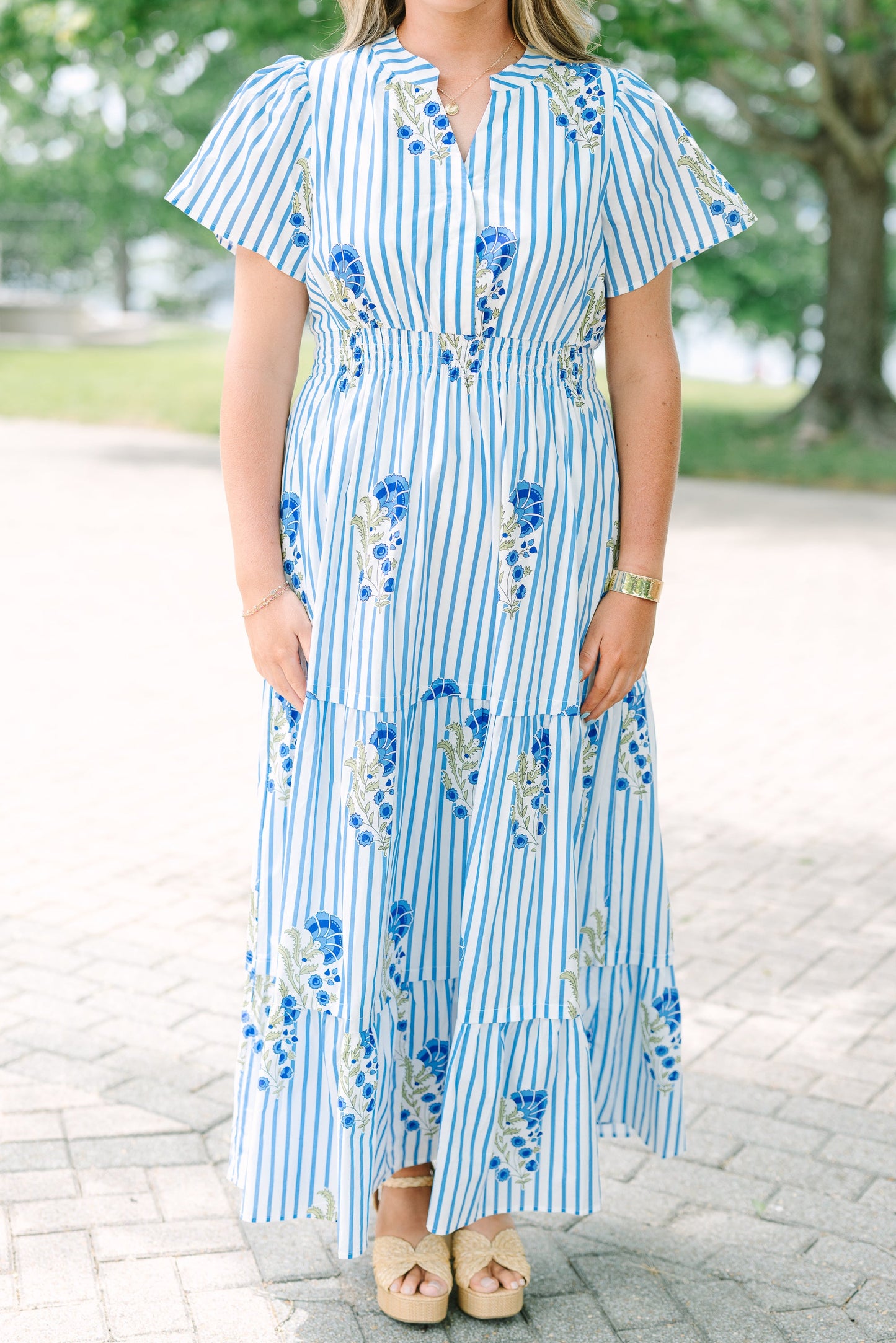 Vestido Maxi de Pétalos Plisados, Mezcla Azul
