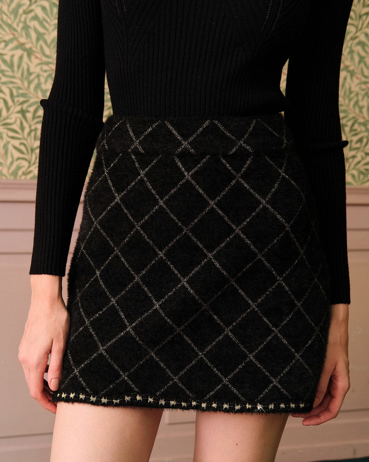 El Conjunto de Cárdigan Argyle y Falda Mini