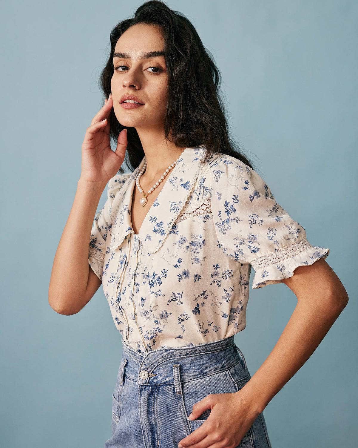 La Camisa Floral Plisada con Encaje