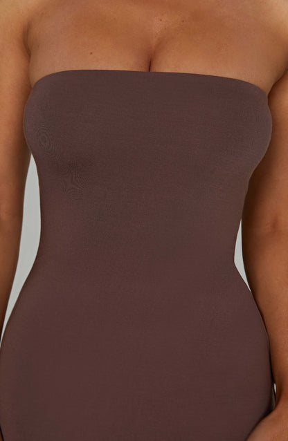 Długi sukienka Maxi Teyana - Czekoladowa