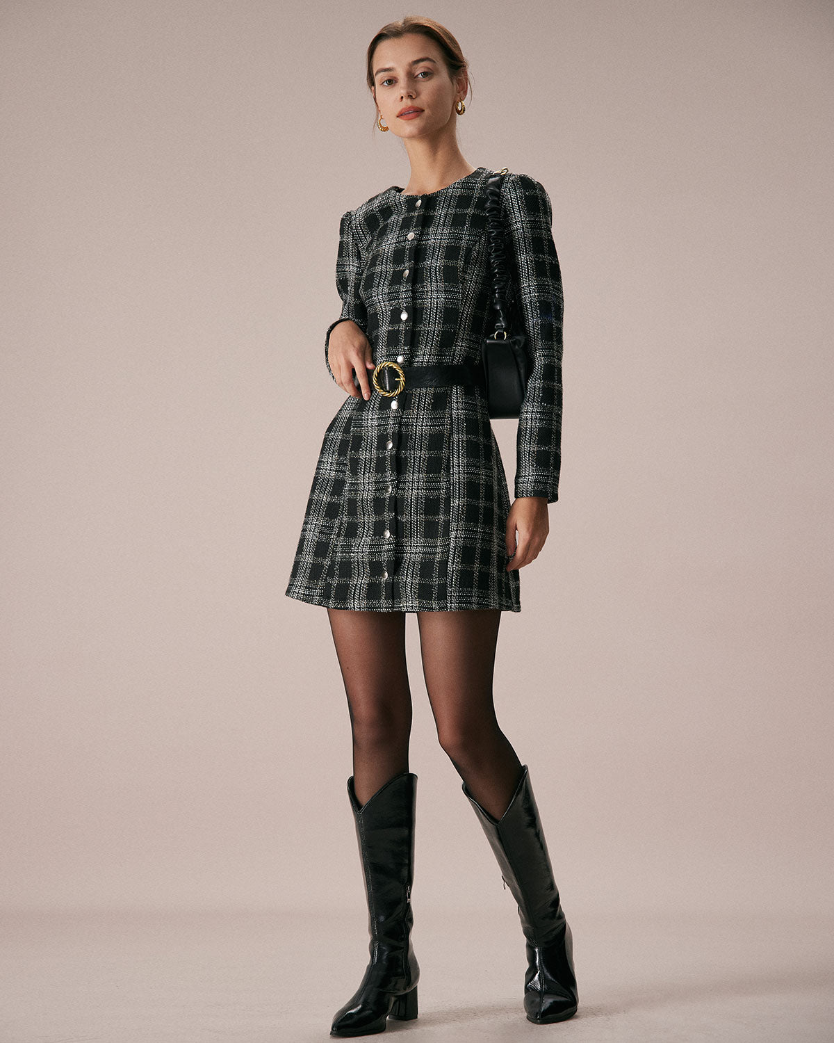 El Vestido Mini A-Line de Cuello Redondo a Rayas Negros
