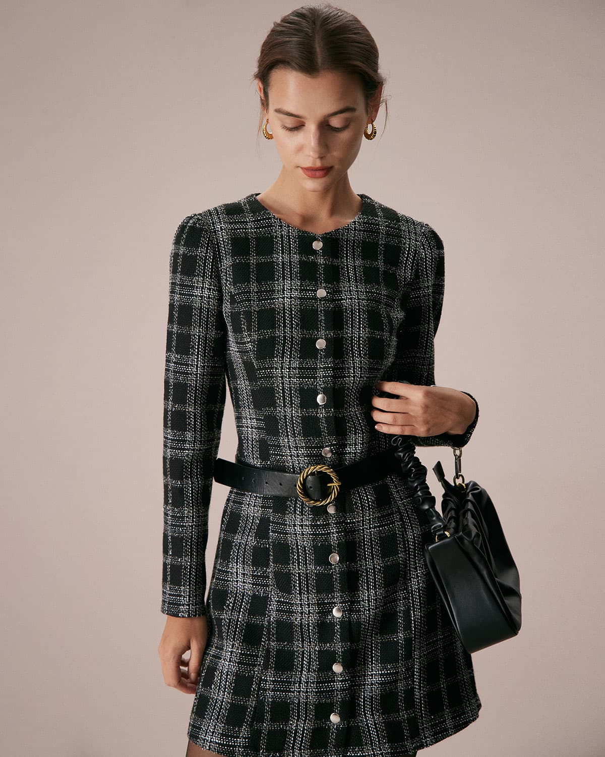 El Vestido Mini A-Line de Cuello Redondo a Rayas Negros