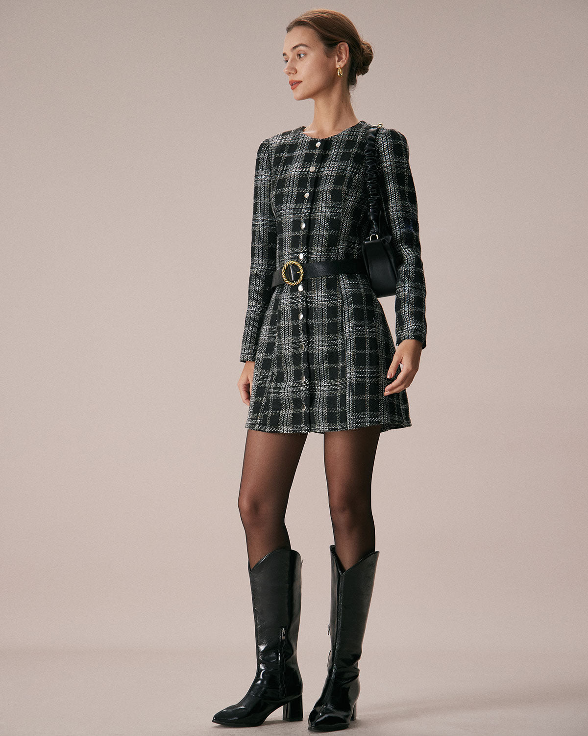 El Vestido Mini A-Line de Cuello Redondo a Rayas Negros
