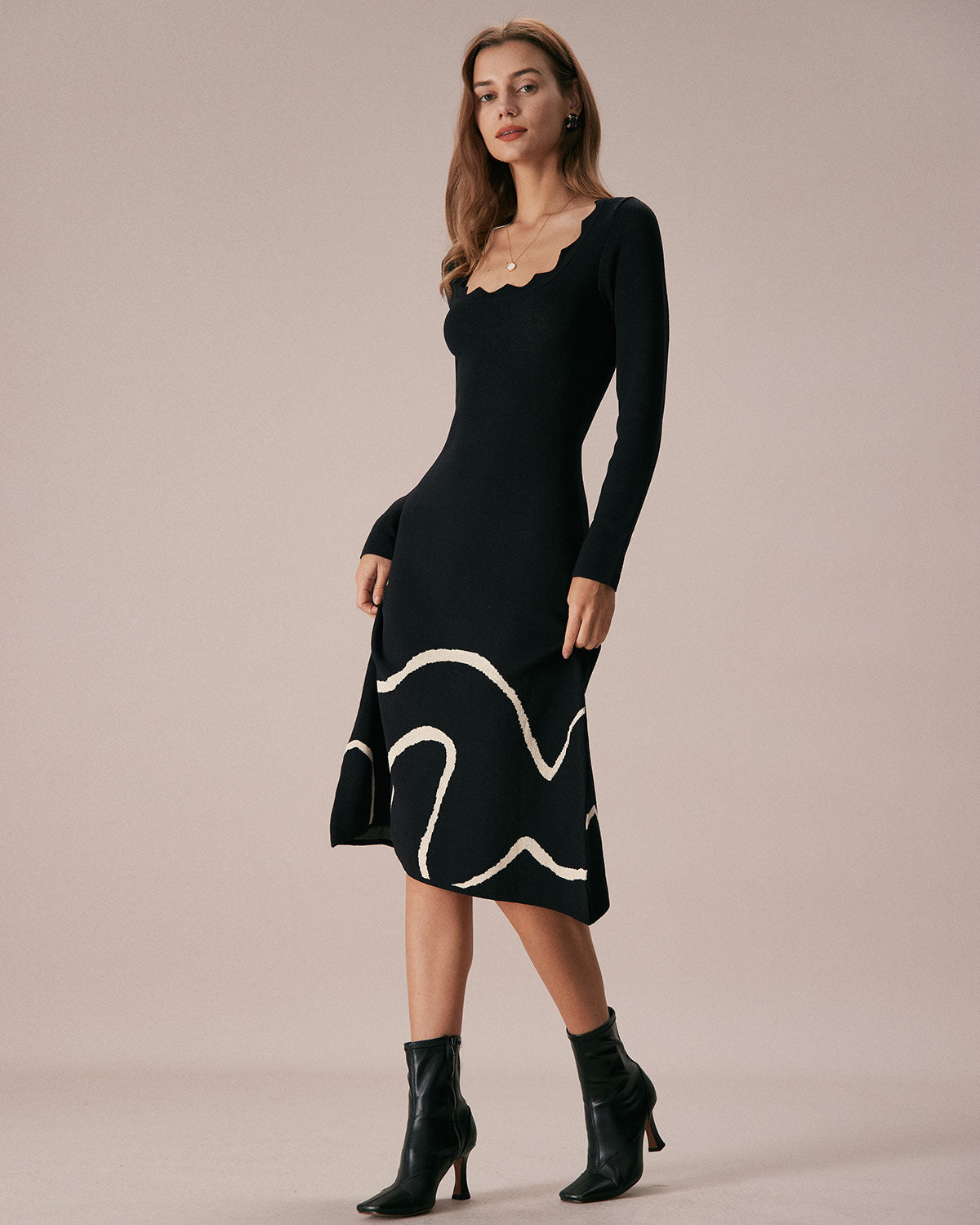 El Vestido Midi de Suéter con Olas Negras