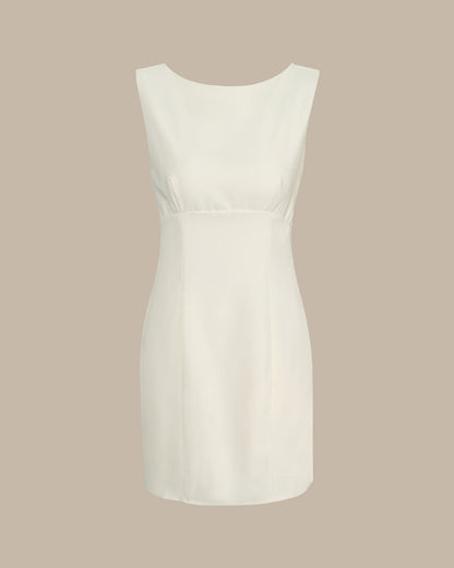 El Vestido Mini de Cuello Barco con Lazo en la Espalda Beige