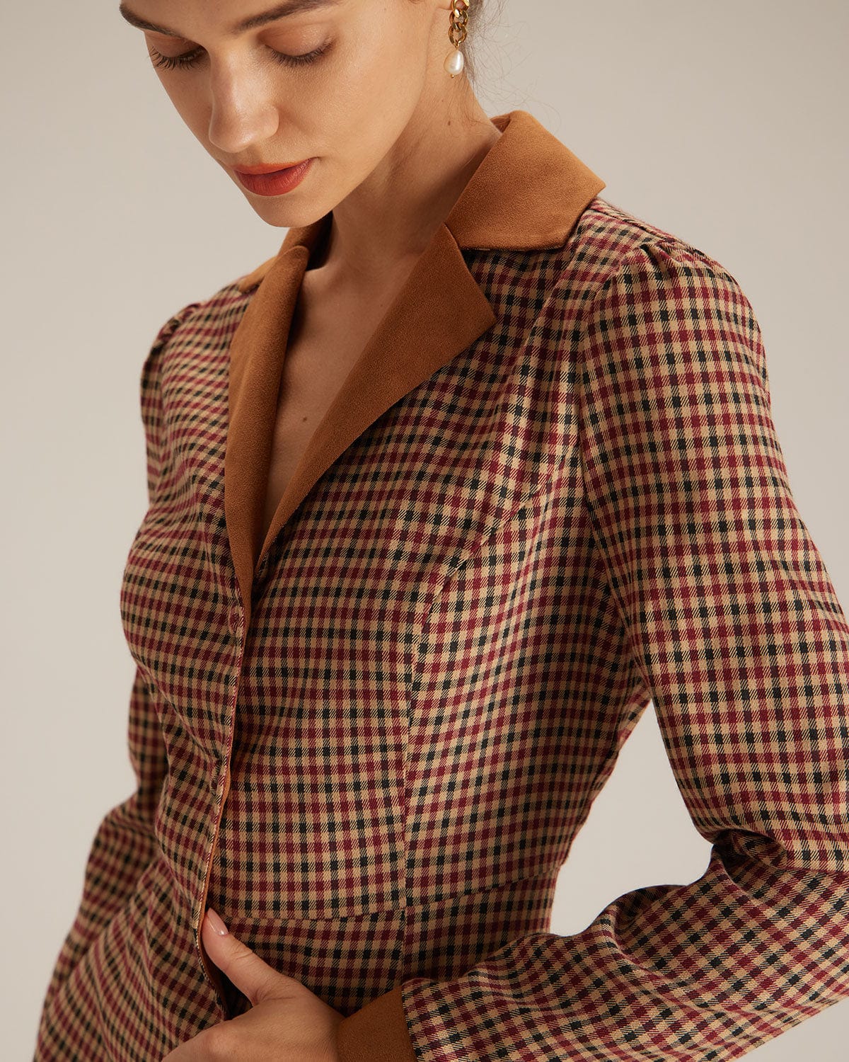 El Vestido Mini de Suede a Cuadros Marrón