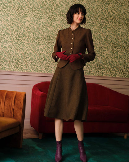 La Falda de Tweed Alta y Sólida