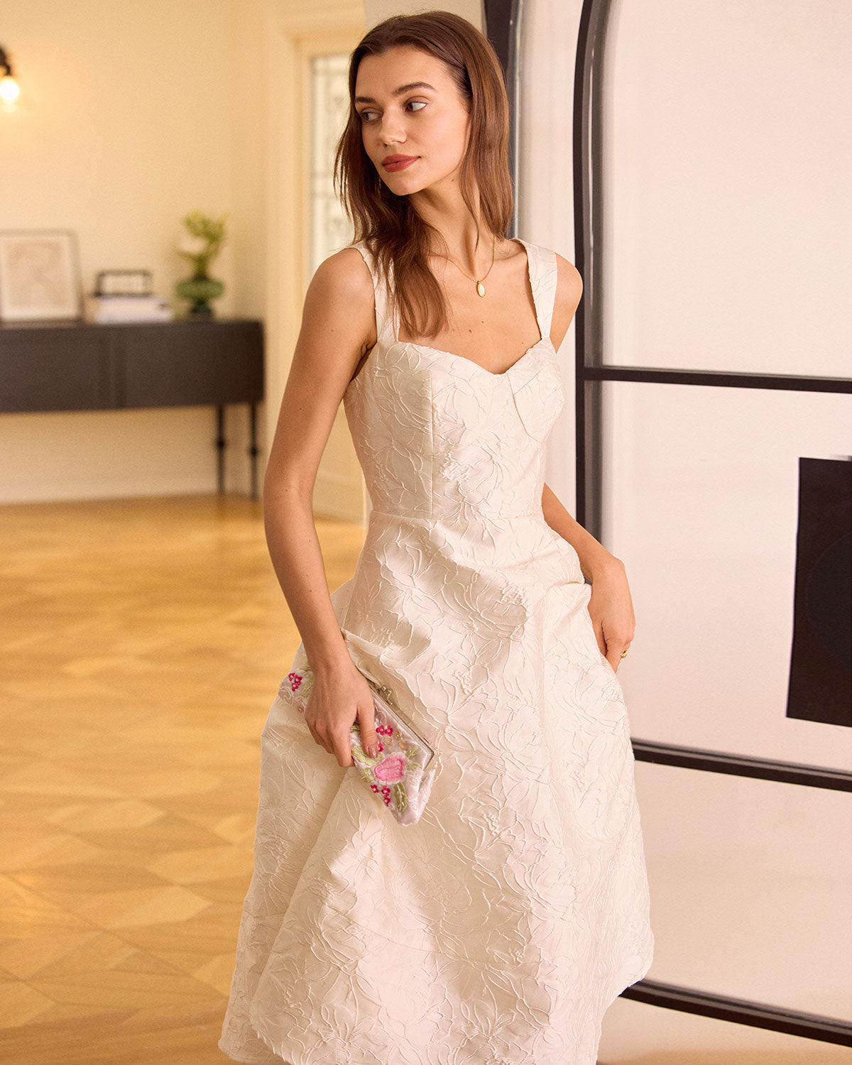 El Vestido Midi Jacquard con Escote Sweetheart Blanco