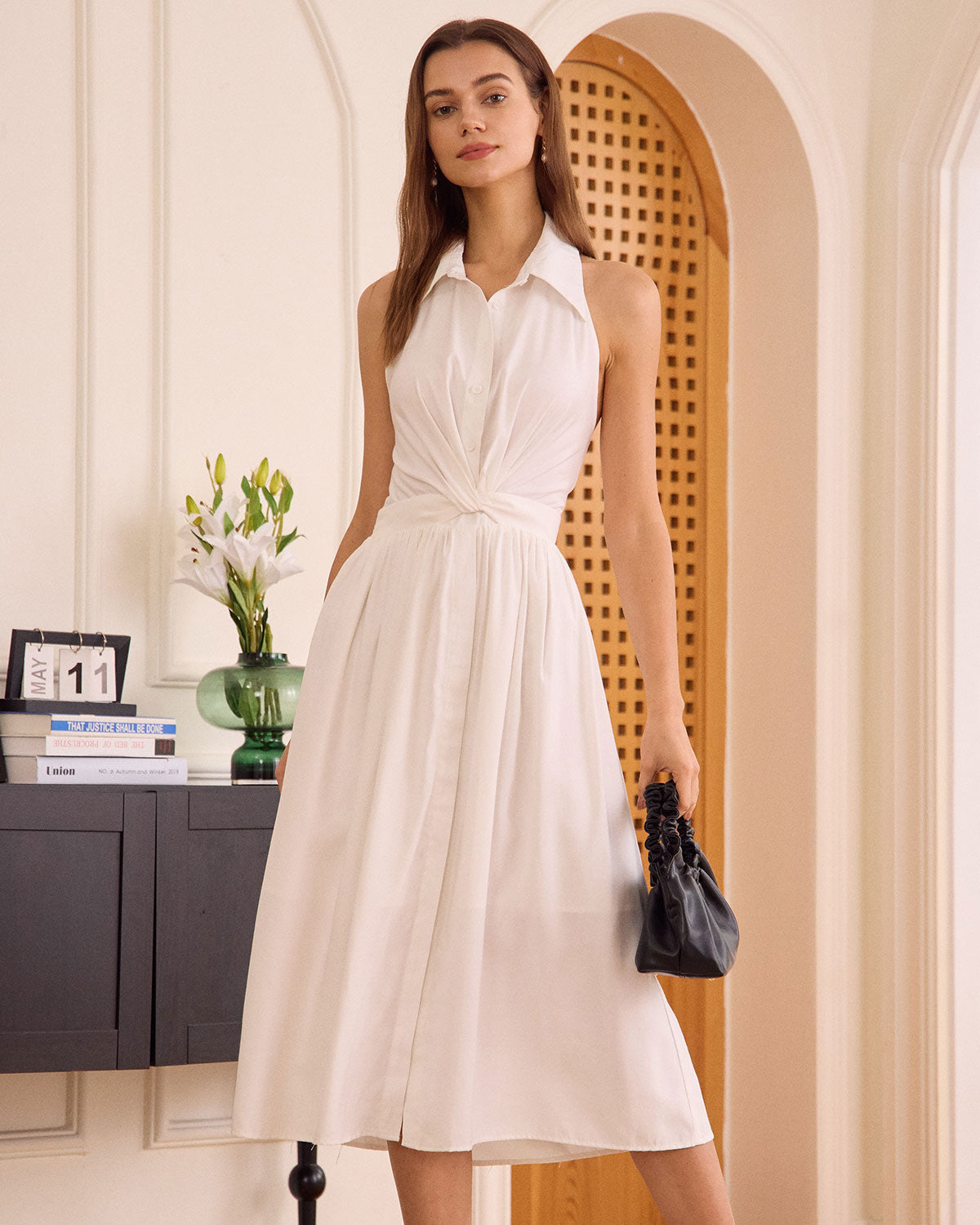 El Vestido Midi Sin Espalda con Cuello Blanco