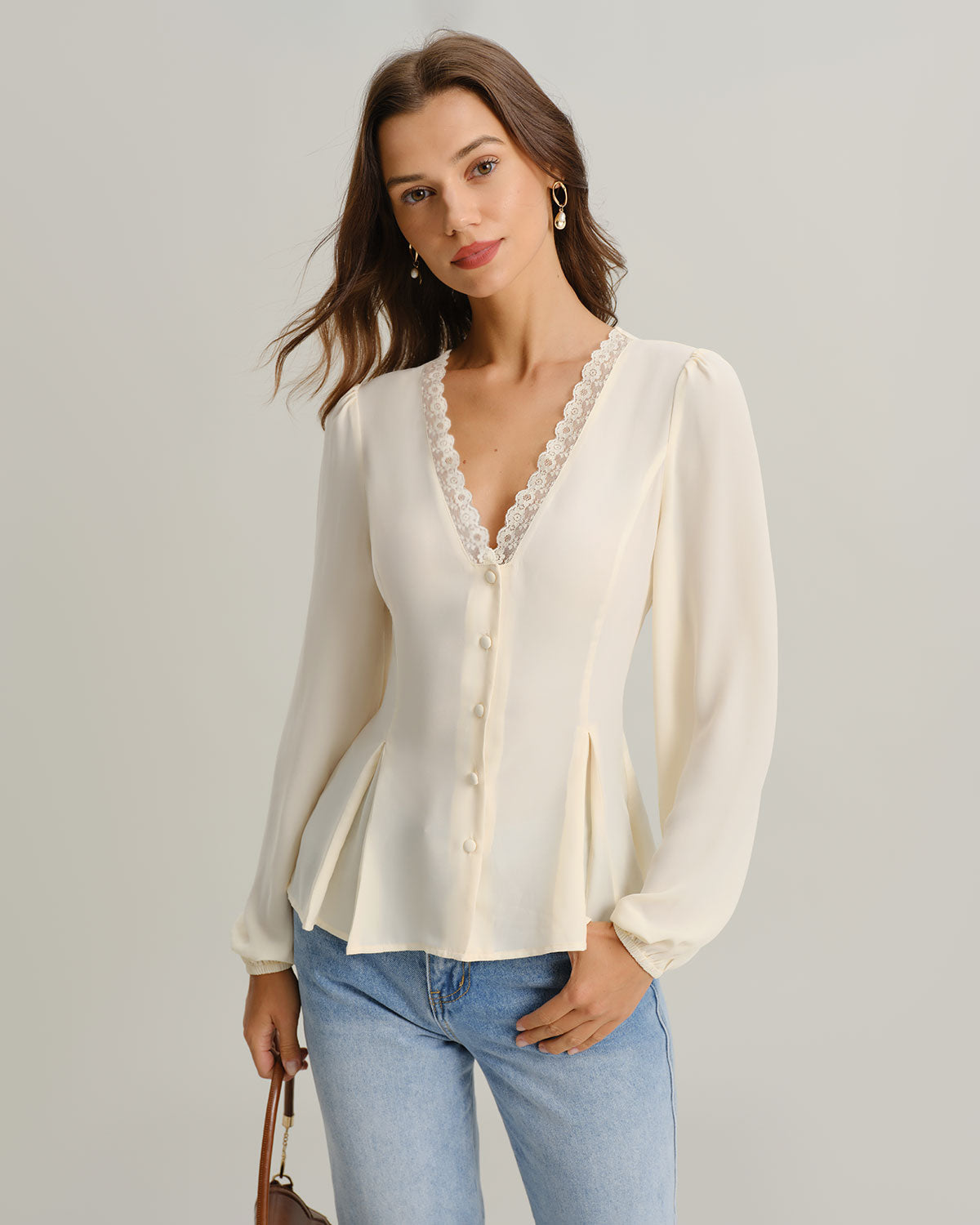 Blusa de Manga Larga con Encaje y Escote en V Color Albaricoque