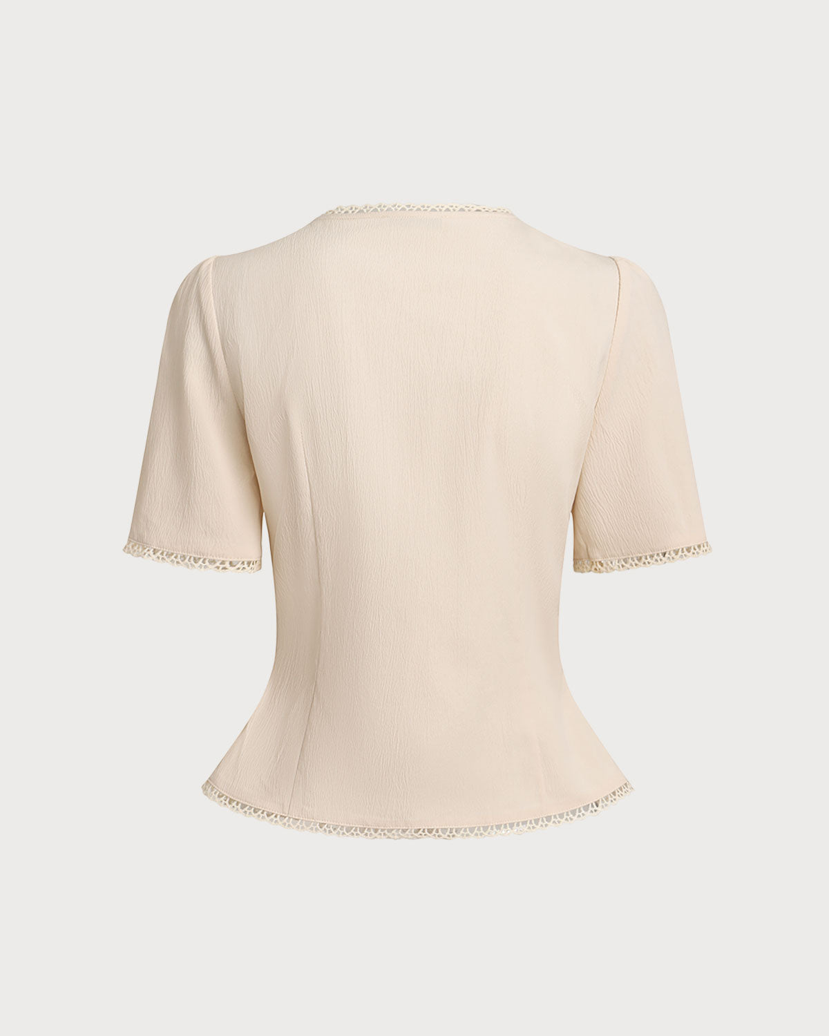 Blusa Beige con Botones y Pliegues en Cuello en V