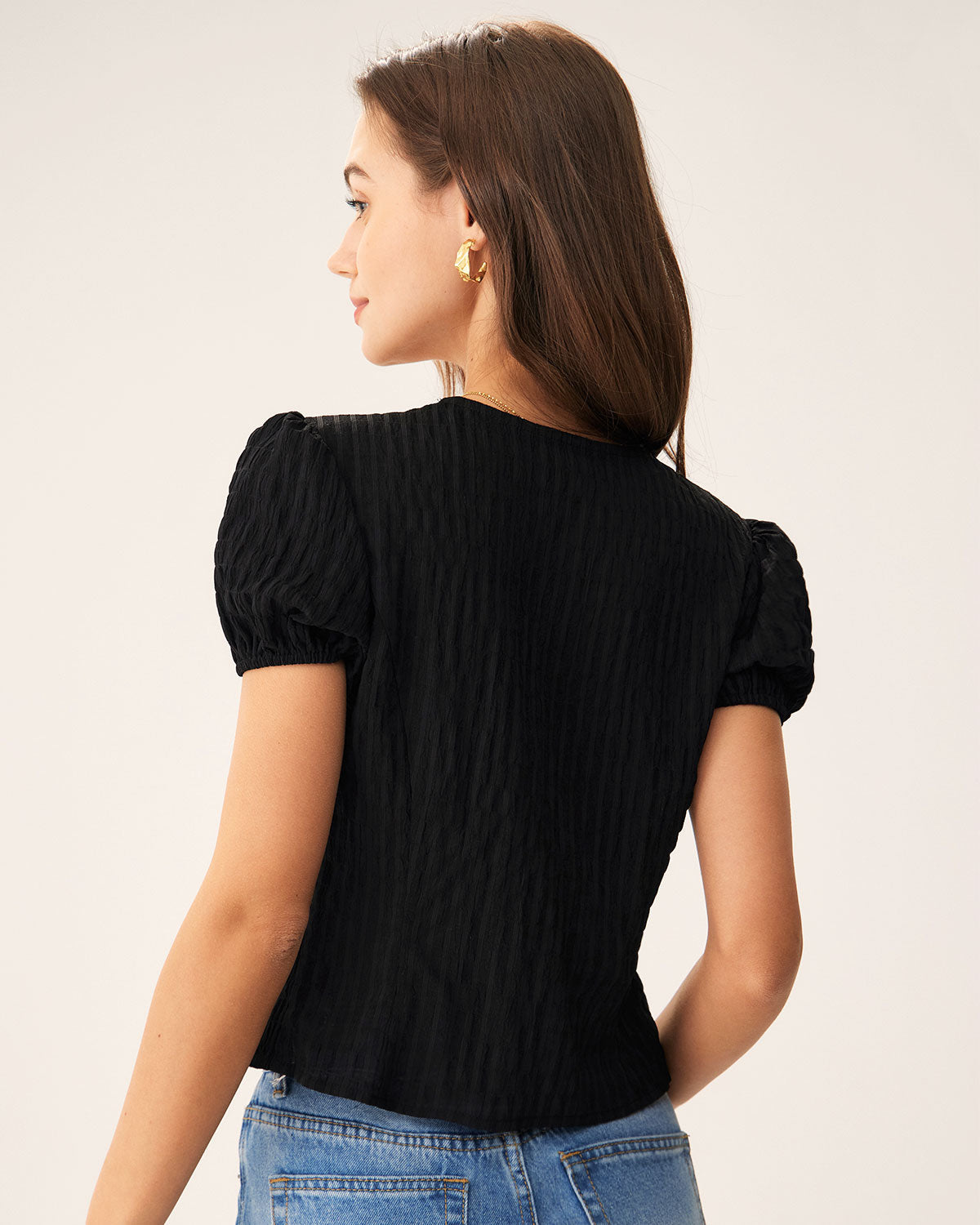 Blusa Negra de Encaje Jacquard con Botones
