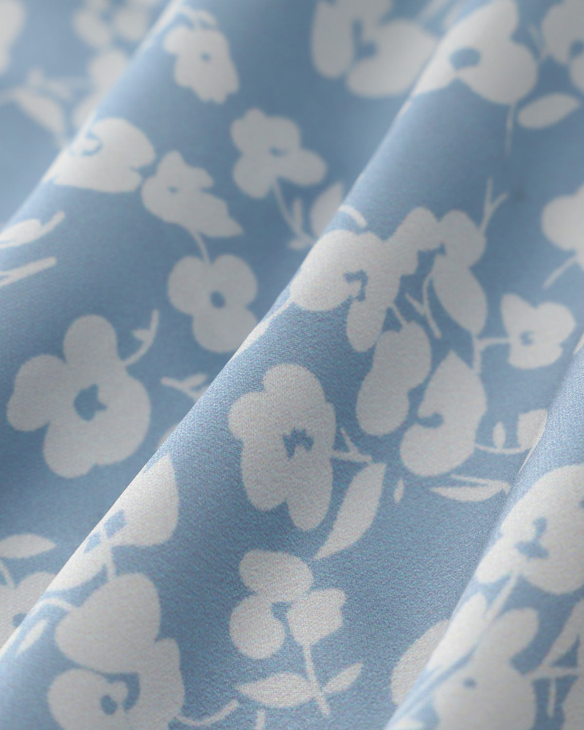 Blusa Azul Floral con Escote en V