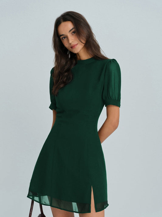 Vestido Mini de Chiffon Verde con Cuello Alto