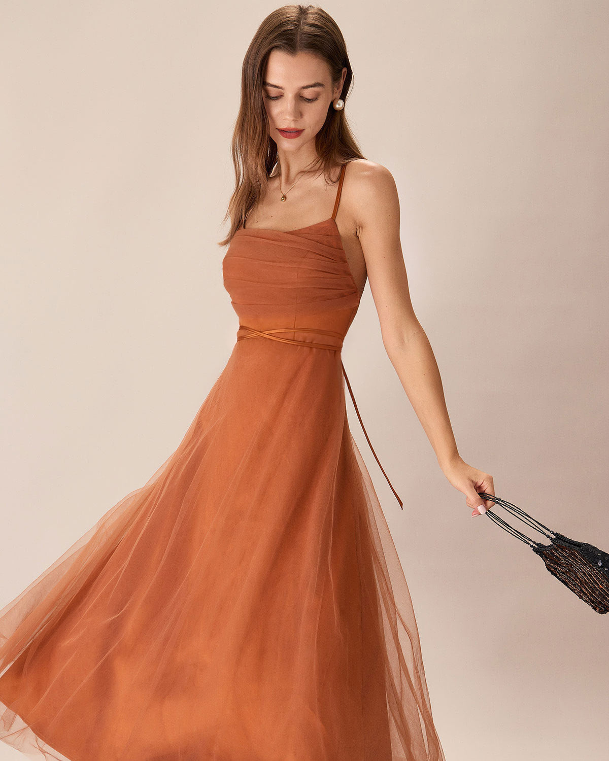 Vestido Midi Deslizante de Malla Caramelo