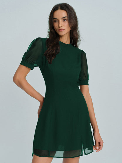 Vestido Mini de Chiffon Verde con Cuello Alto