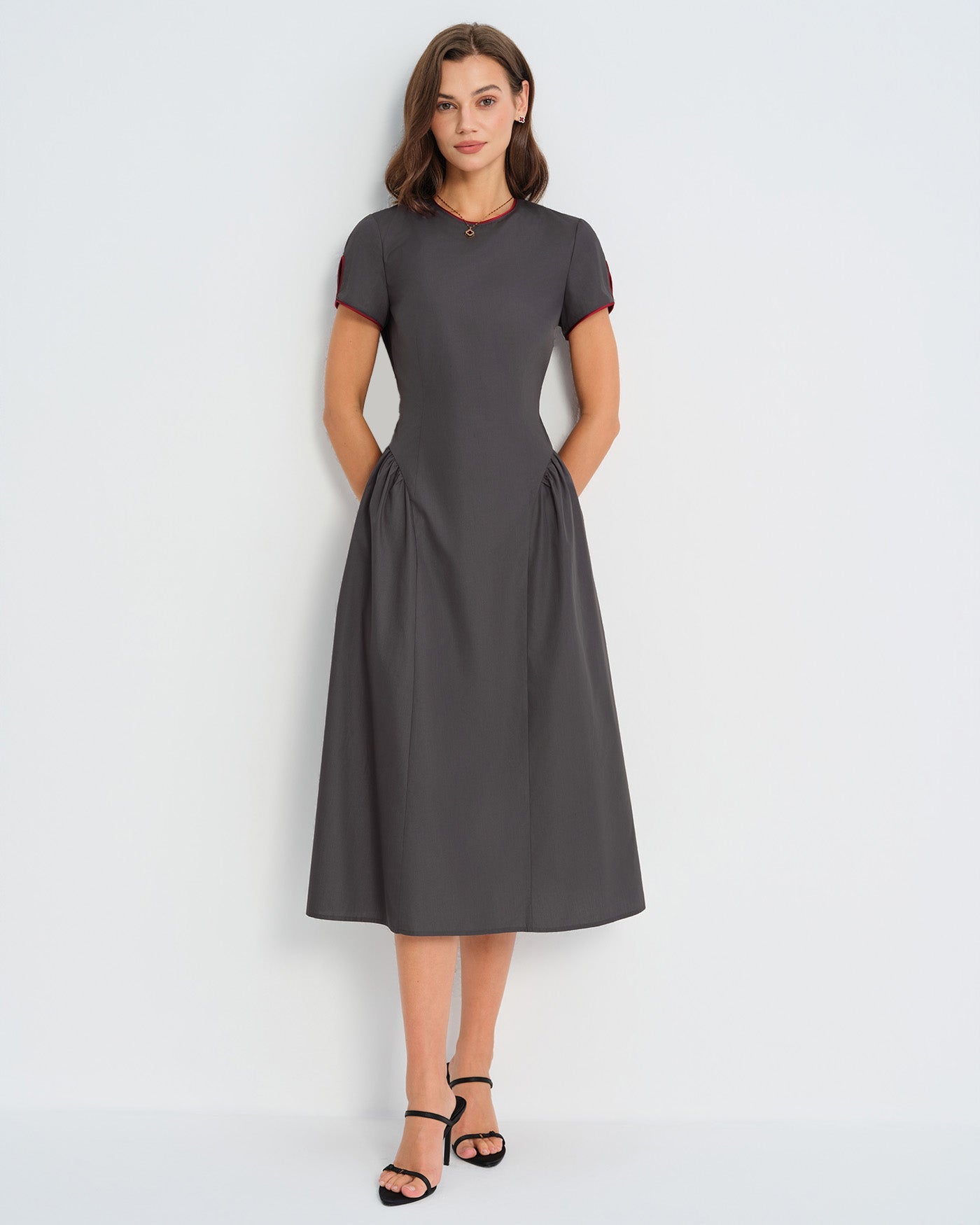 Vestido Midi Gris de Cuello Redondo