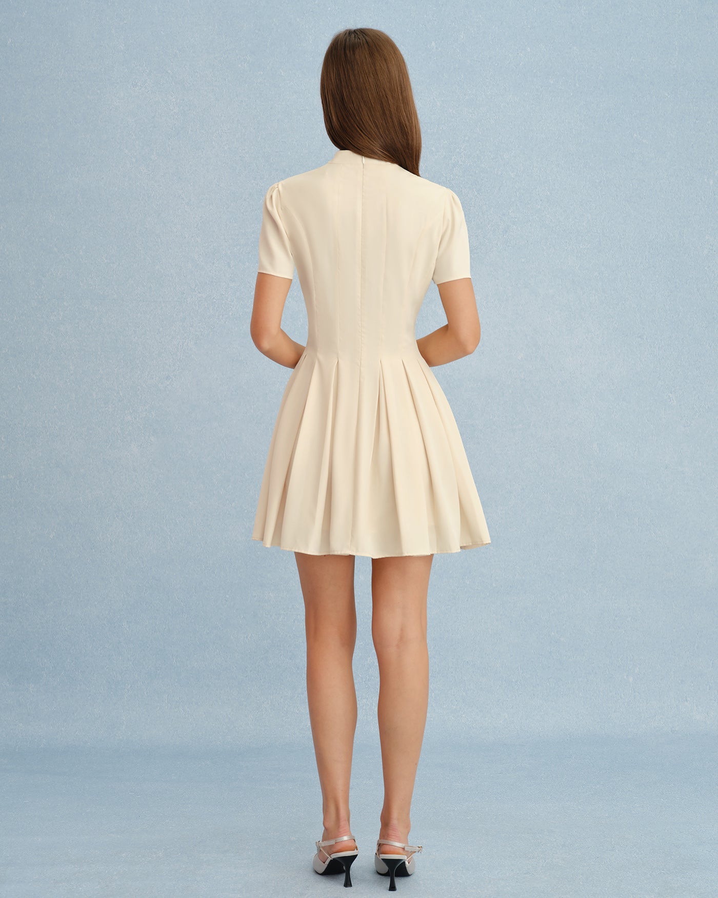 Vestido Mini Corto con Cuello Mandarin de Albaricoque