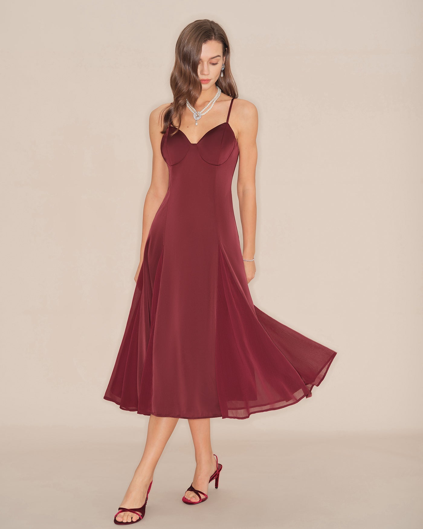 Vestido Midi A-Line de Tirantes en Rojo Vino