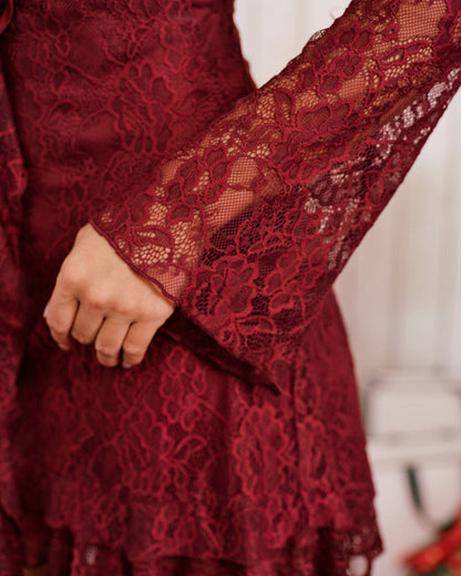 Vestido Mini con Volantes Rojos Florales