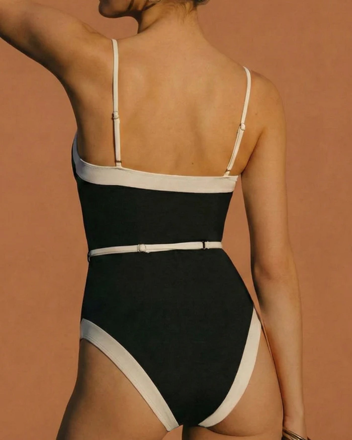 Traje de Baño de Una Pieza con Escote en V y Contraste Negro