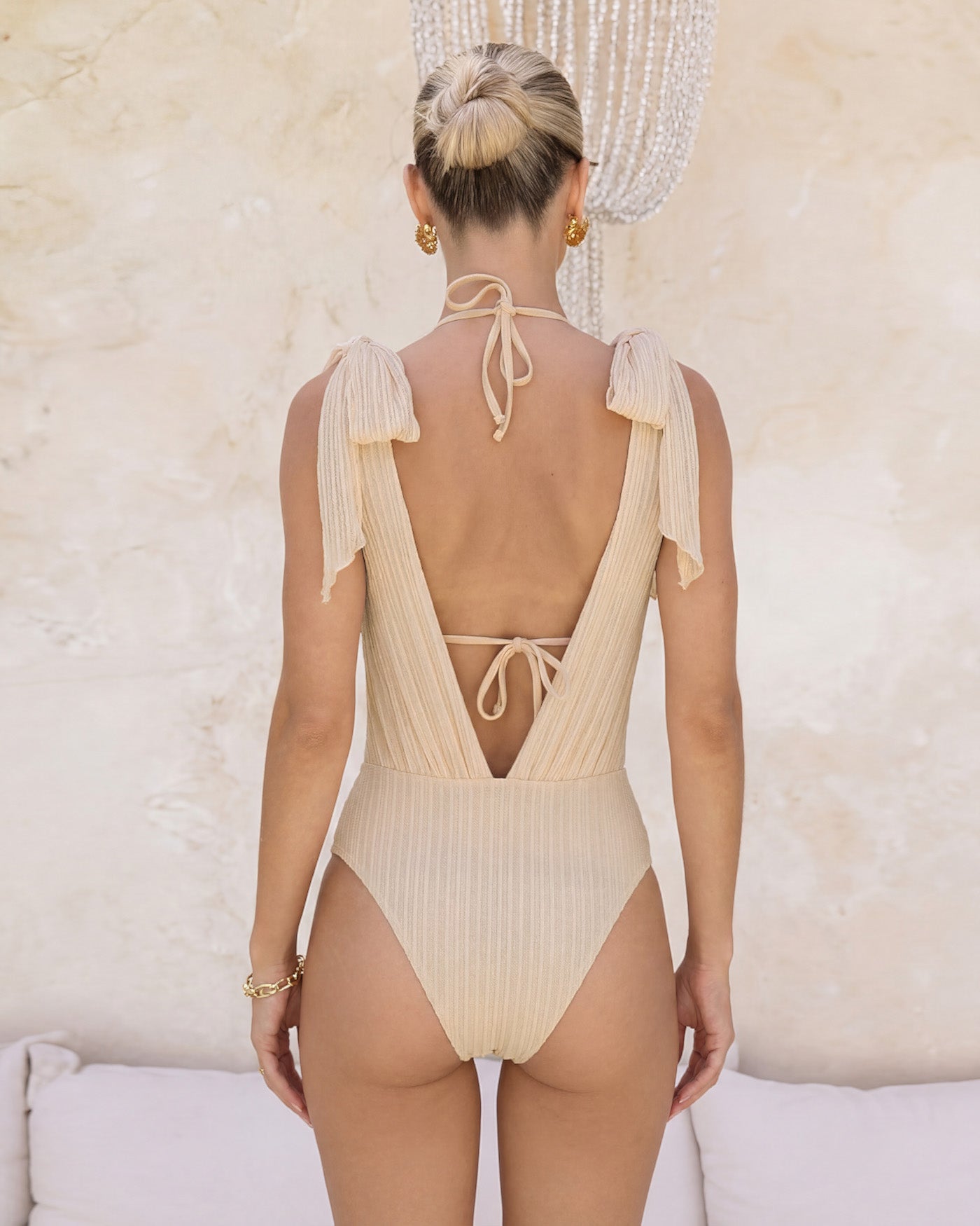Conjunto de Bikini con Halter de Albaricoque con Lentejuelas y Cordón