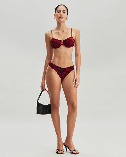 Conjunto de Bikini Rojo Floral con Aros