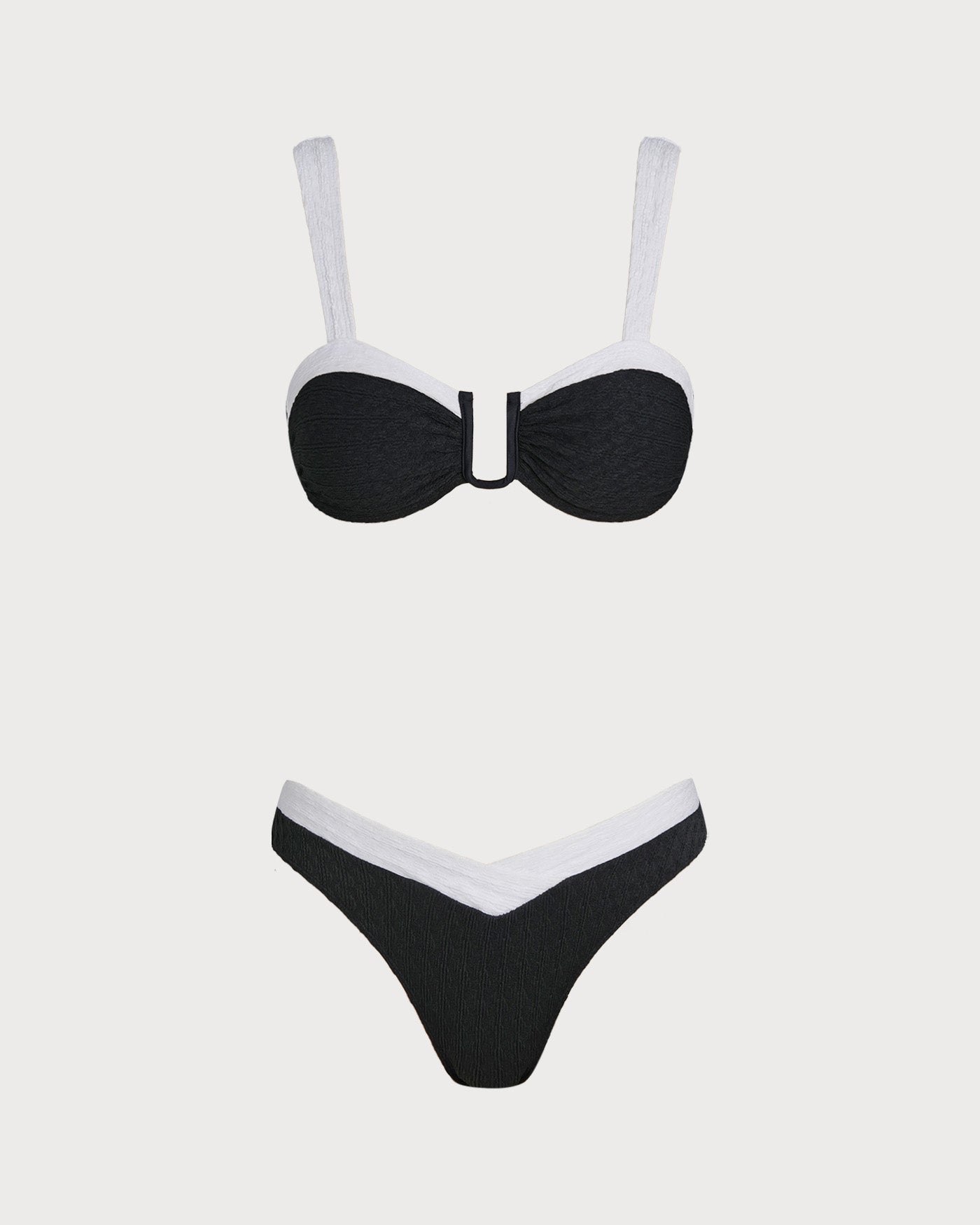 Conjunto de Bikini Triángulo U Negro con Contraste