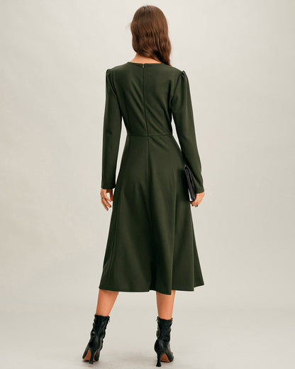 Vestido Midi Verde Con Fruncidos y Abertura