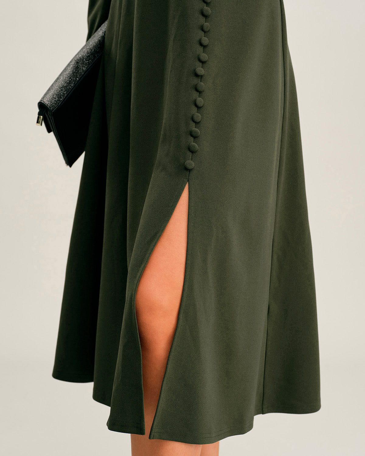 Vestido Midi Verde Con Fruncidos y Abertura