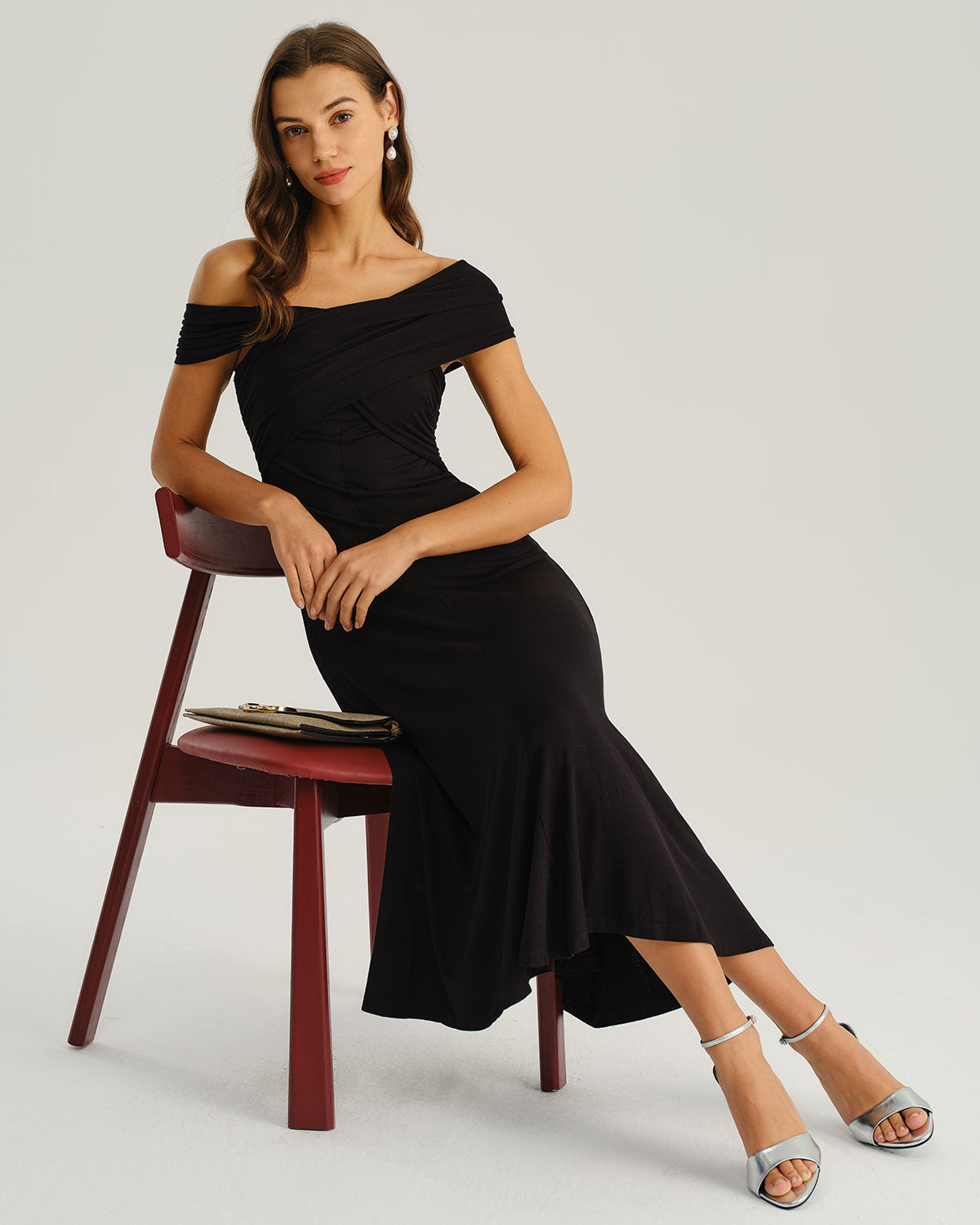 Vestido Midi A-Line Negro de Un Hombro
