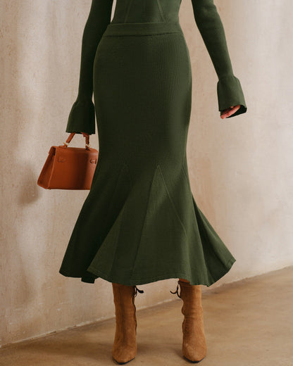 Falda Midi de Punto Verde con Corte de Sirena
