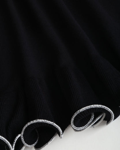 Vestido de Suéter de Punto con Manga de Campana en Contraste Negro