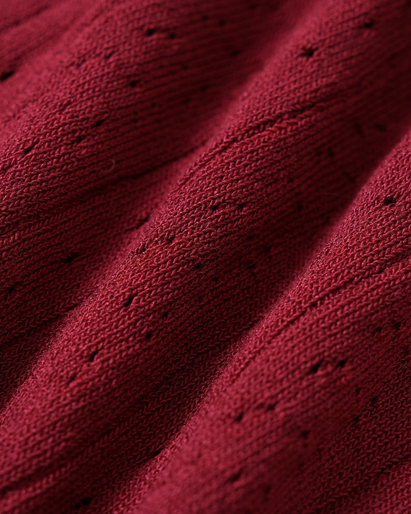 Vestido de Suéter de Viscosa Escallopado Color Rojo Vino
