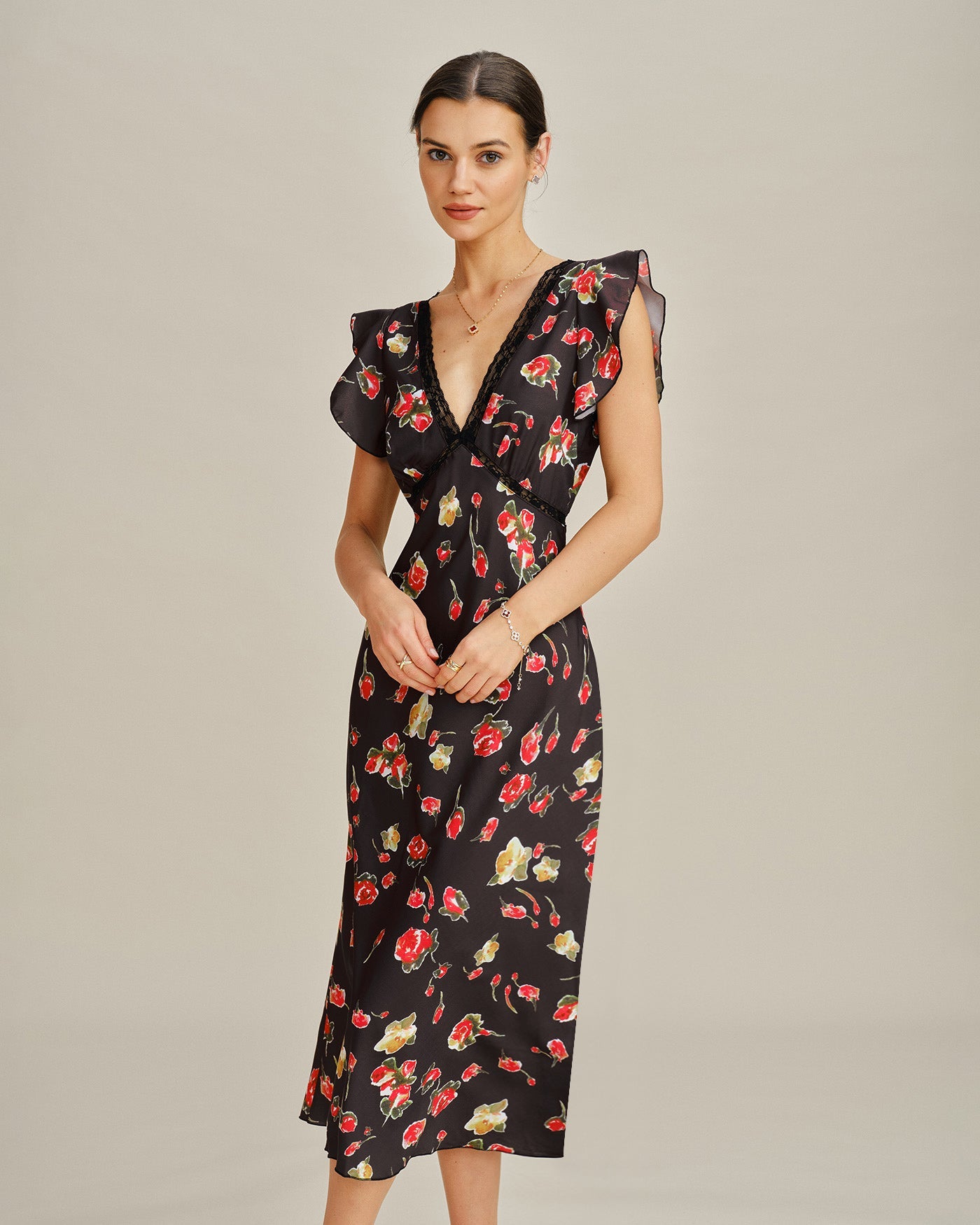 Vestido Midi Floral con Manga Mariposa y Escote en V Negro
