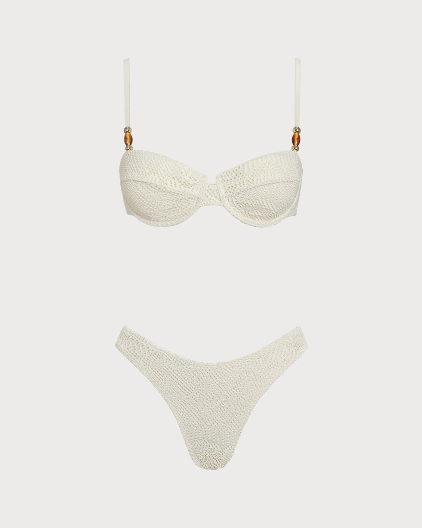 Conjunto de Tres Piezas con Aros Texturizados en Blanco
