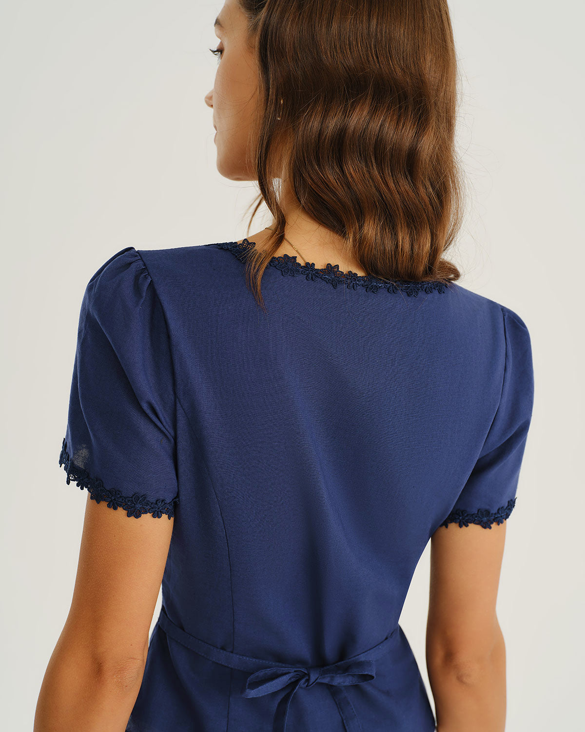 Blusa de Botones con Cuello Cuadrado en Azul Marino