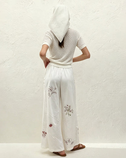 Pantalones Rectos con Bordado Floral Blanco